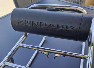 Die praktische Werkzeugdose für deinen Gepäckträger! 190 x 62 mm und Zündapp-Schriftzug versenkt